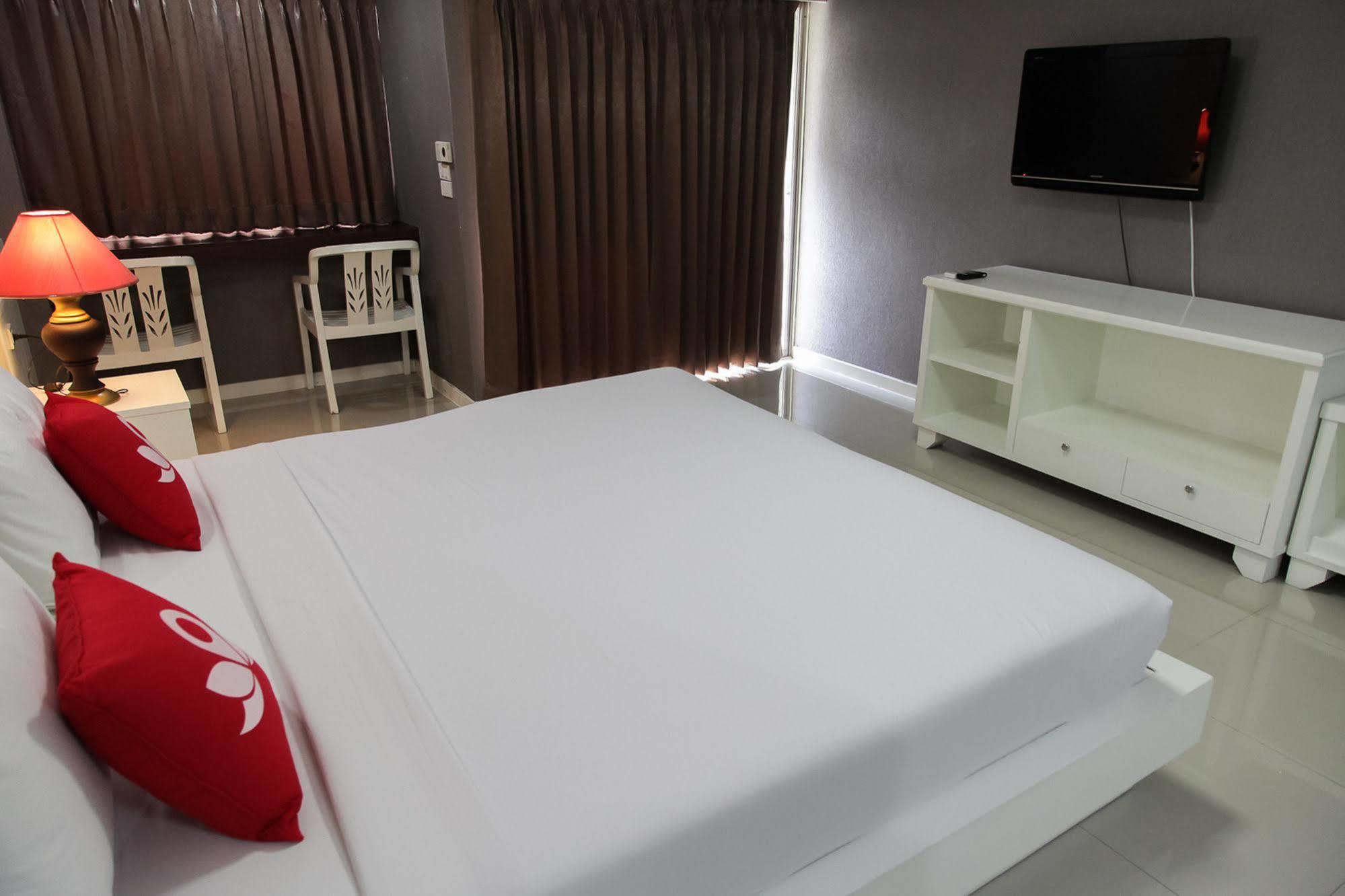 Zen Rooms Bangchak Bangkok Exterior photo